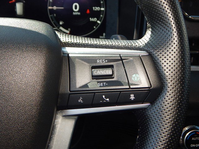 Vehicle image 28 of 31