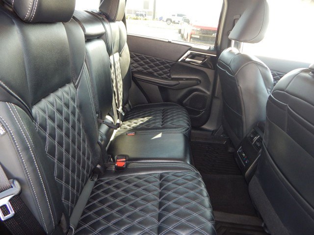 Vehicle image 19 of 31