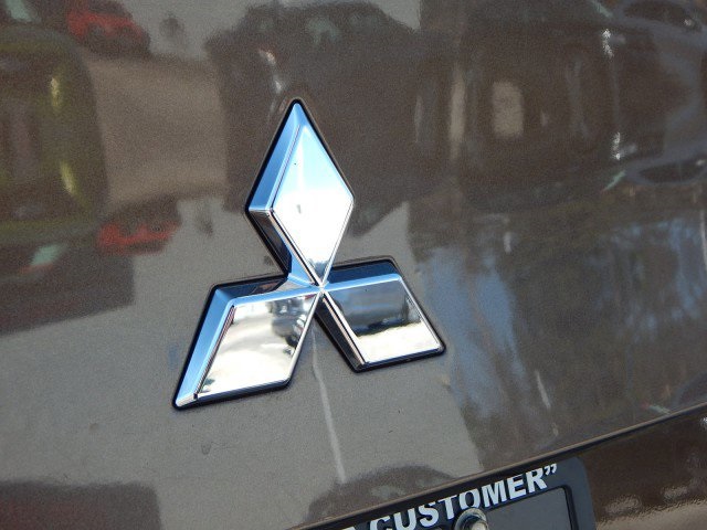 Vehicle image 9 of 31