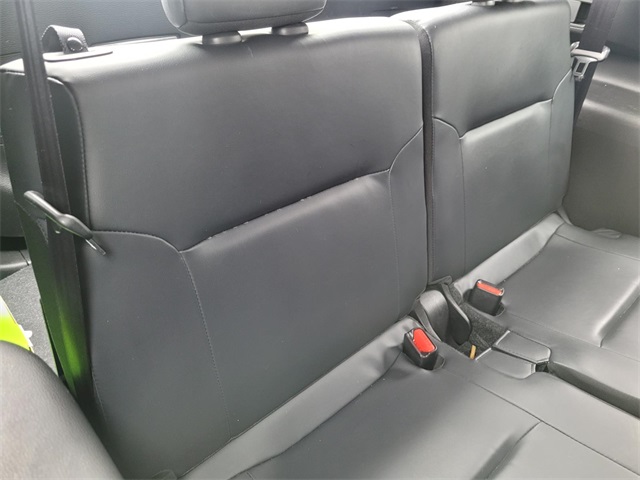 Vehicle image 13 of 40