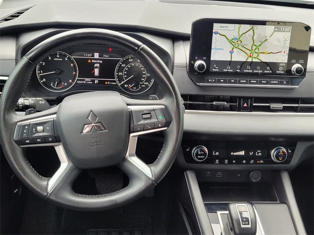 Vehicle image 19 of 40