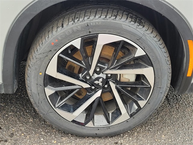 Vehicle image 6 of 40