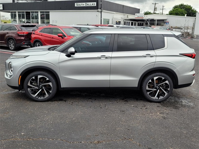Vehicle image 5 of 40