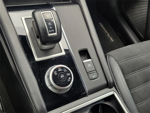 Vehicle image 29 of 40