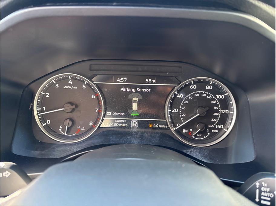 Vehicle image 25 of 30