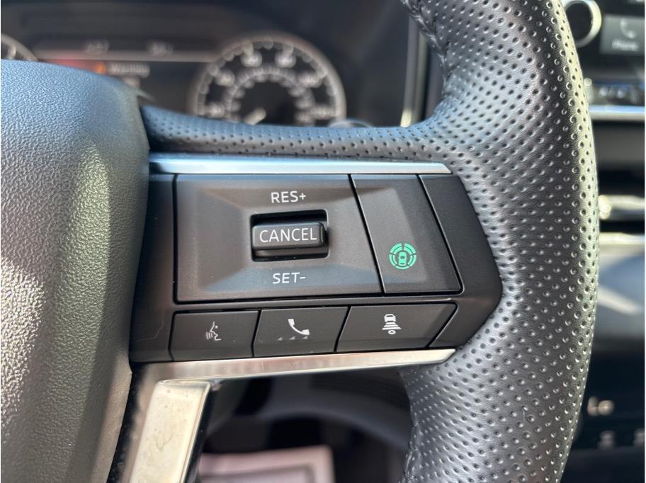 Vehicle image 22 of 30
