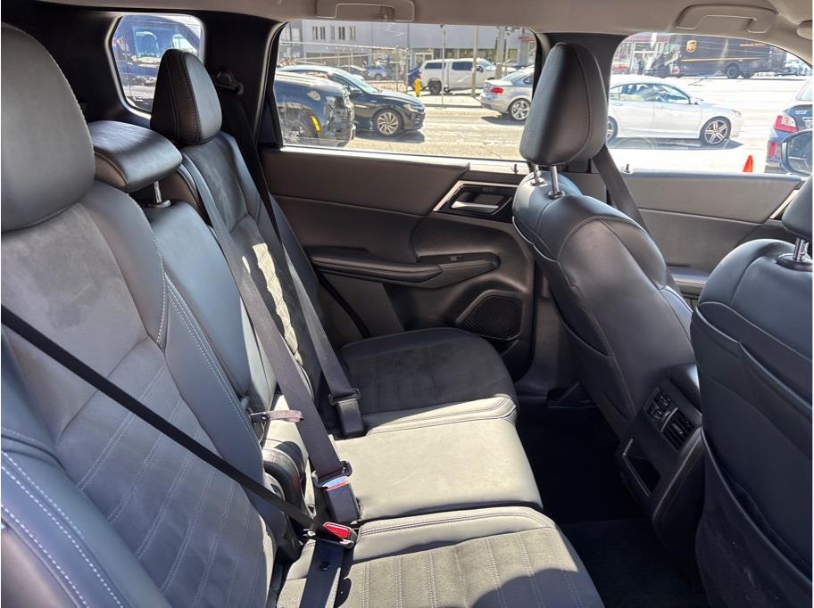 Vehicle image 15 of 30