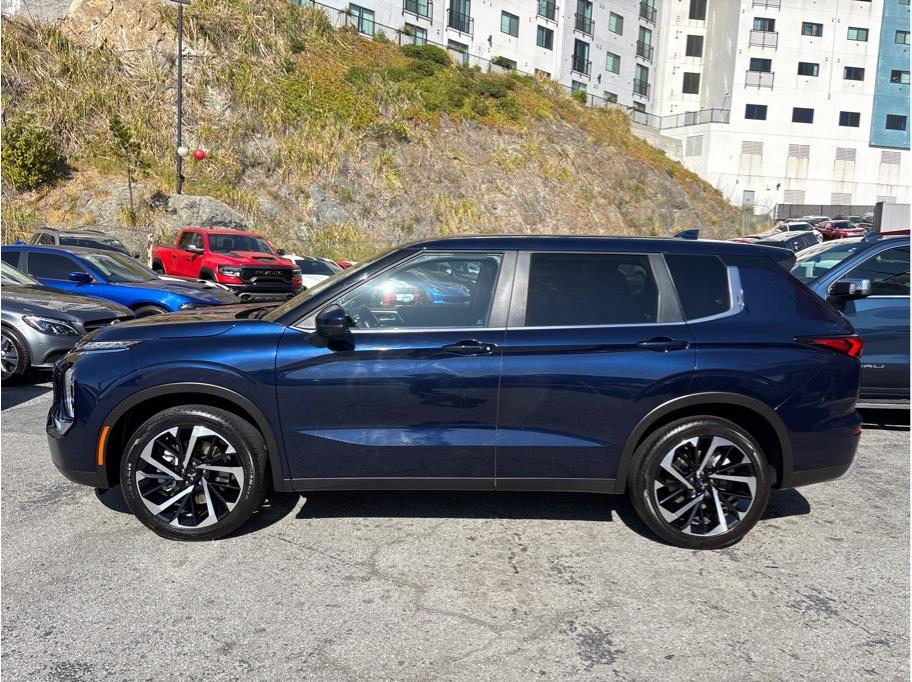 Vehicle image 6 of 30
