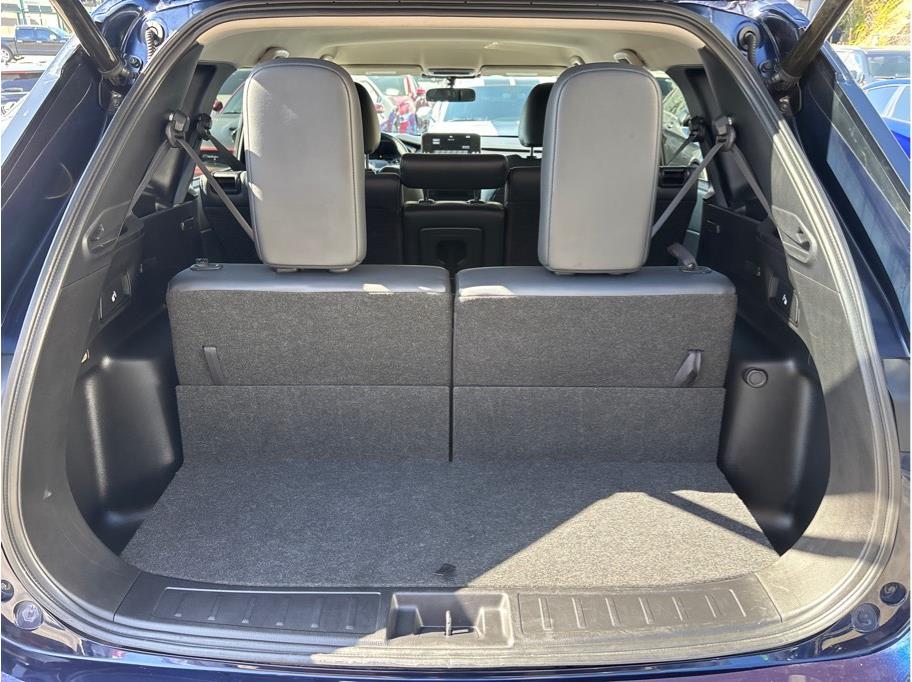 Vehicle image 16 of 30
