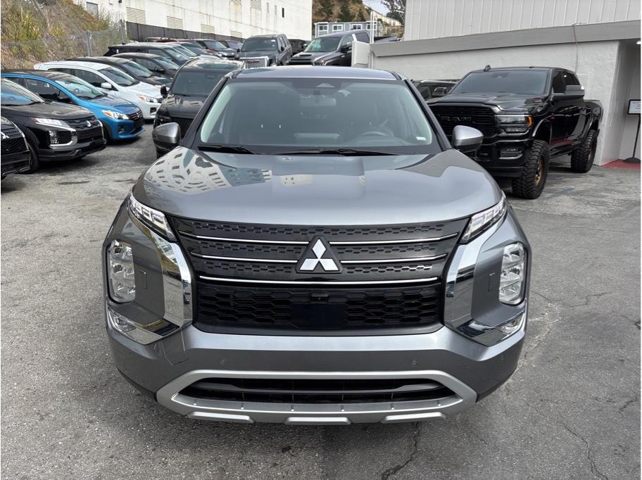 Vehicle image 2 of 32