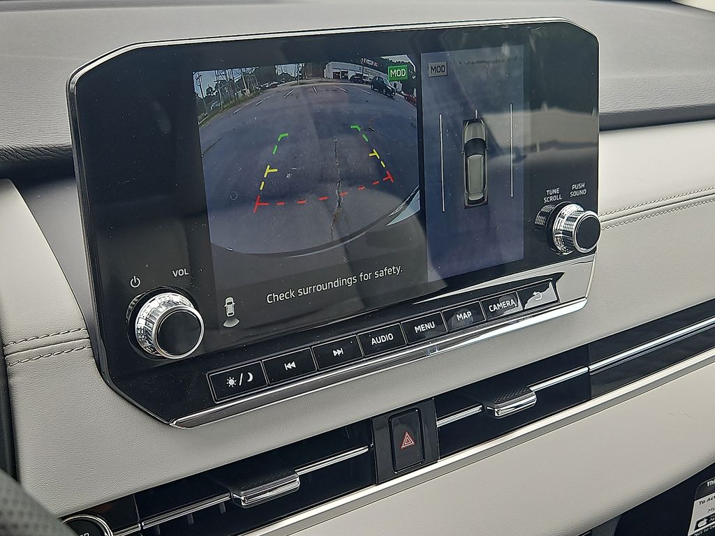 Vehicle image 12 of 17