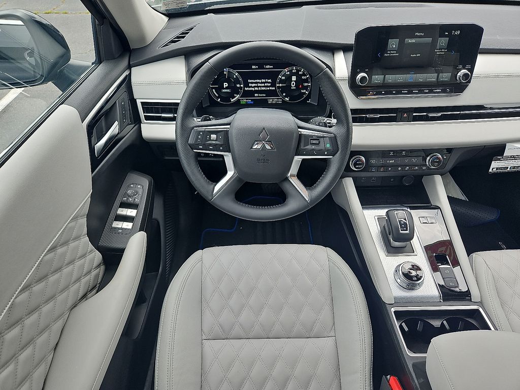 Vehicle image 7 of 17