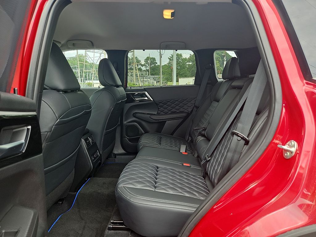 Vehicle image 18 of 18