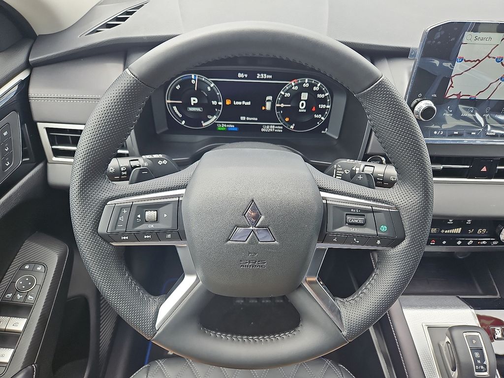 Vehicle image 8 of 18