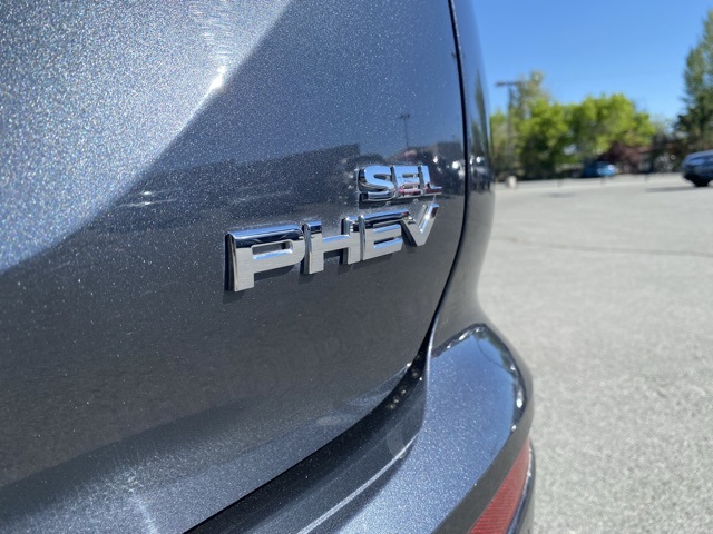 Vehicle image 17 of 34