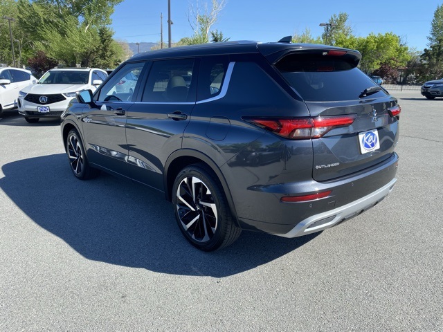 Vehicle image 8 of 34