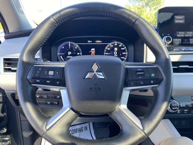 Vehicle image 23 of 34