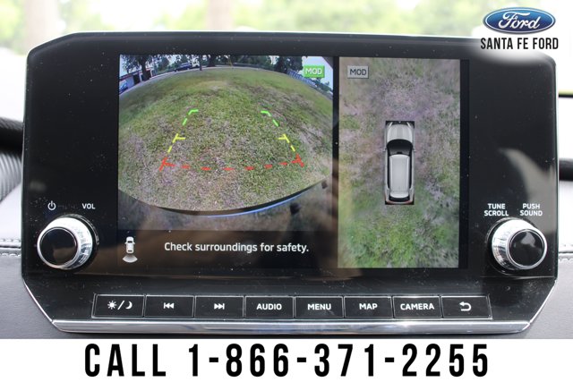 Vehicle image 31 of 52