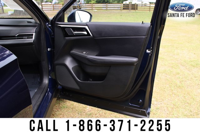 Vehicle image 51 of 52