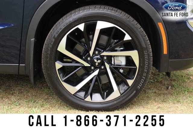 Vehicle image 10 of 52