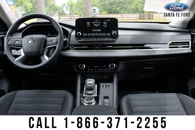 Vehicle image 24 of 52