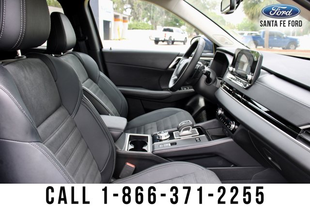 Vehicle image 48 of 52