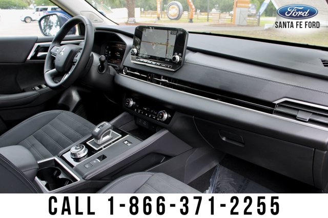 Vehicle image 47 of 52
