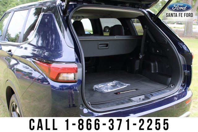 Vehicle image 41 of 52