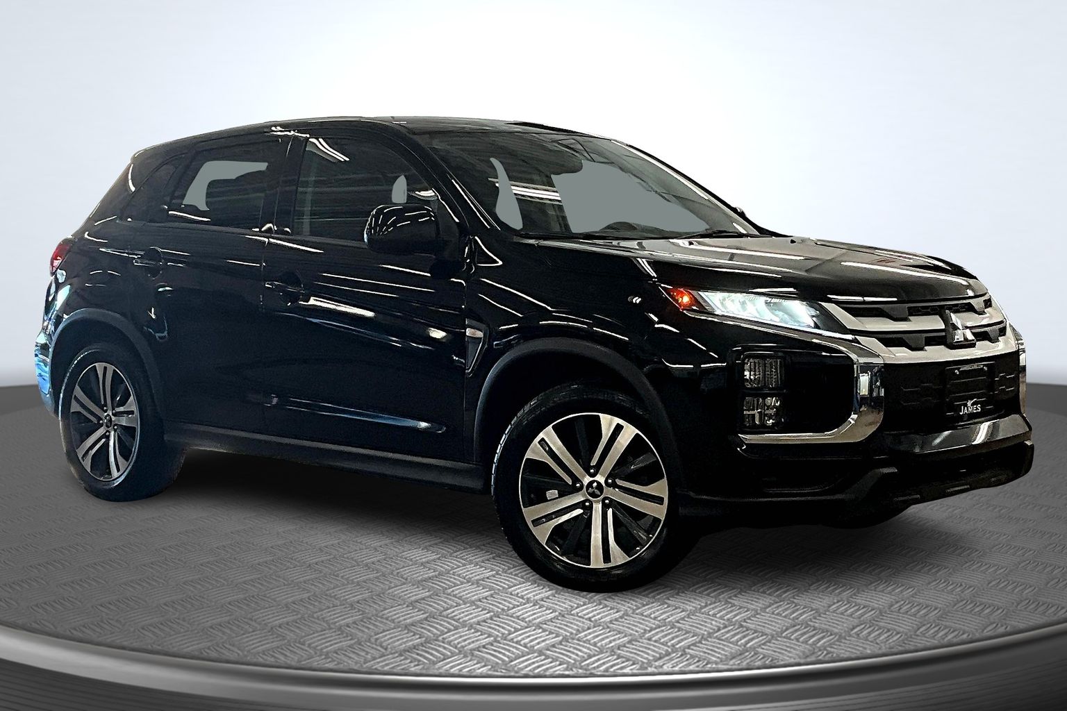 2024 Mitsubishi Outlander Sport Image 3 of 36