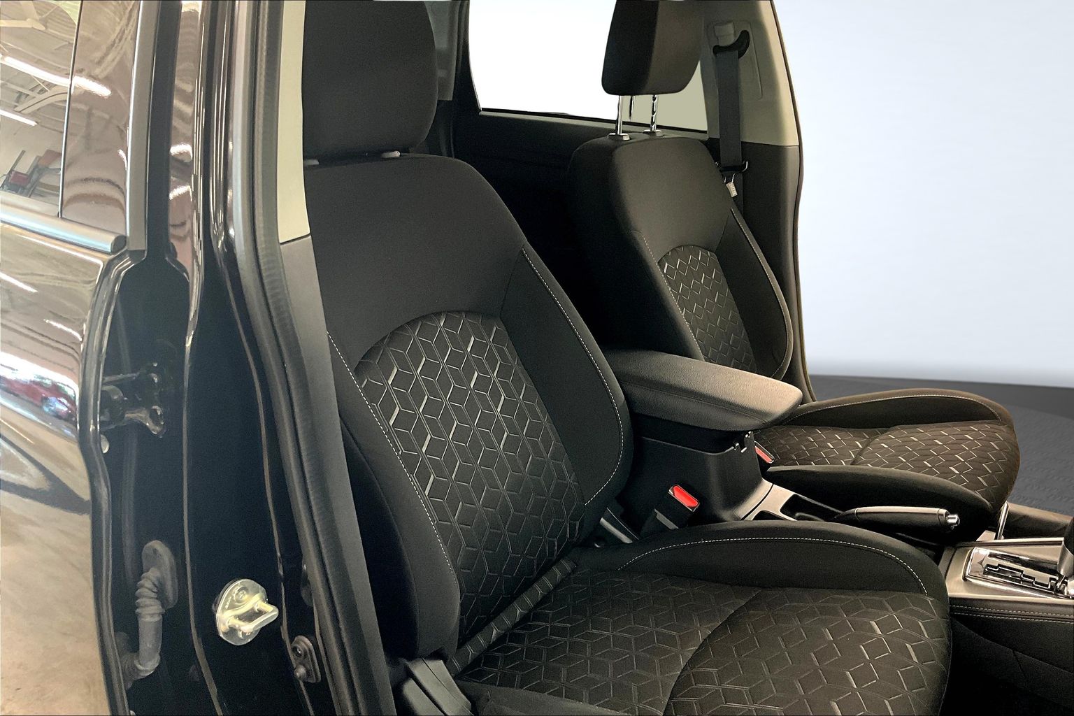 2024 Mitsubishi Outlander Sport Image 10 of 36