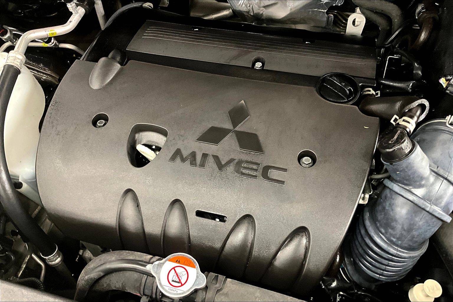 2024 Mitsubishi Outlander Sport Image 8 of 36