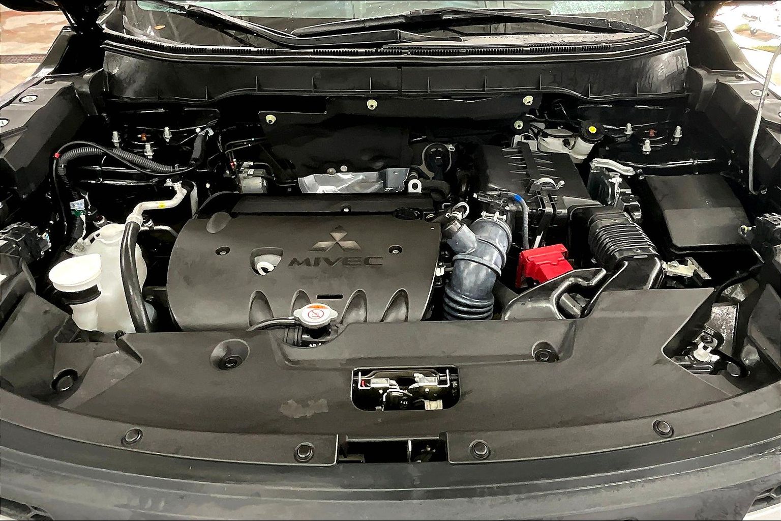 2024 Mitsubishi Outlander Sport Image 7 of 36