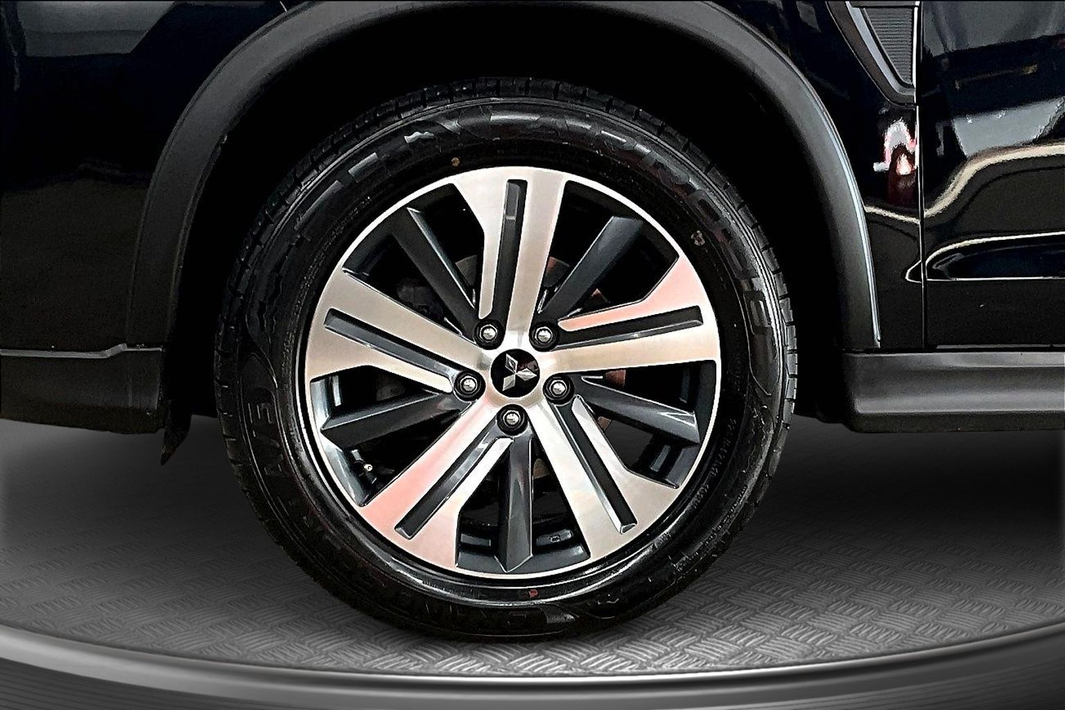 2024 Mitsubishi Outlander Sport Image 9 of 36