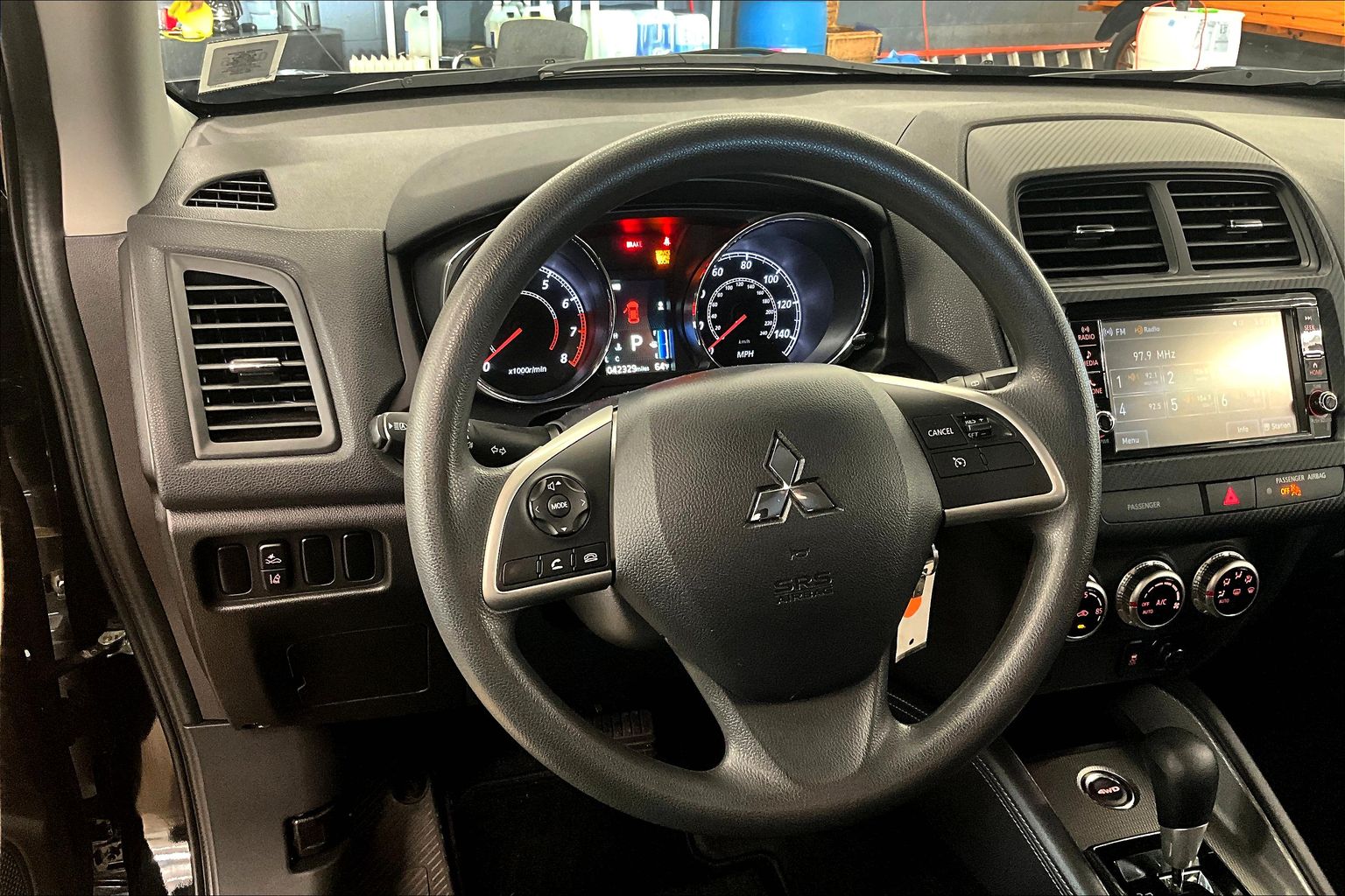 2024 Mitsubishi Outlander Sport Image 17 of 36