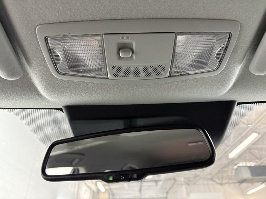 Vehicle image 41 of 42