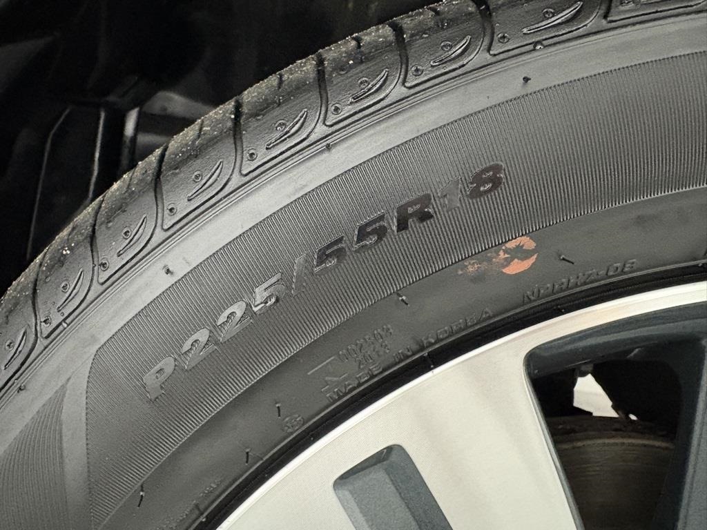 Vehicle image 10 of 42