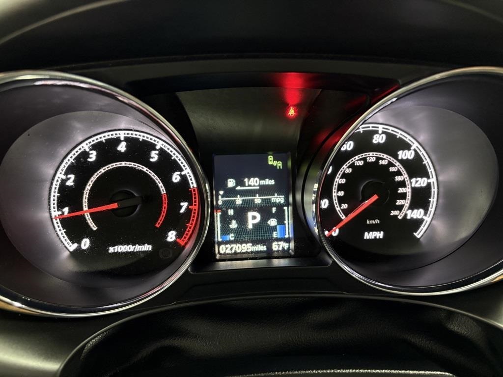 Vehicle image 18 of 42