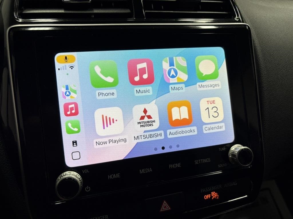 Vehicle image 22 of 42