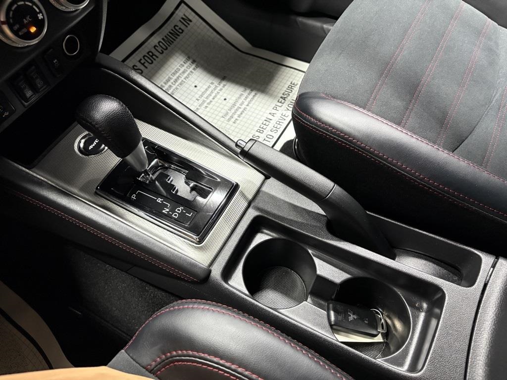 Vehicle image 23 of 42
