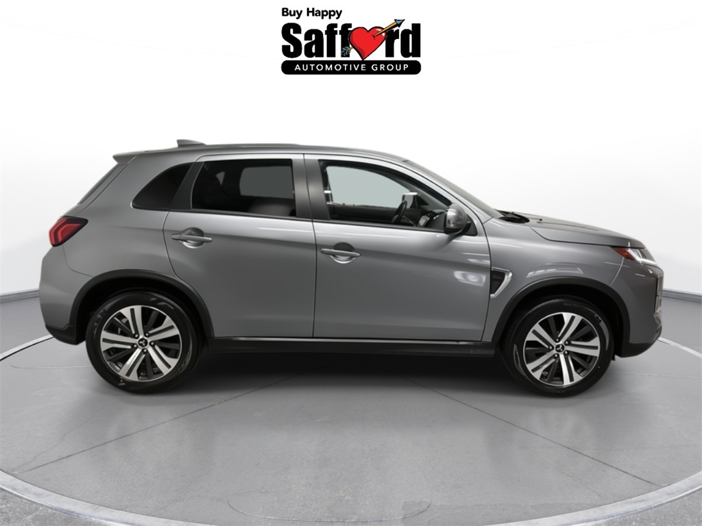 Vehicle image 4 of 42