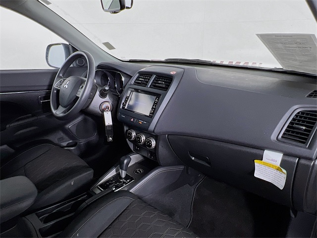 Vehicle image 35 of 37