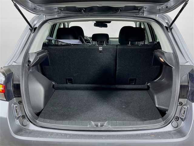 Vehicle image 23 of 37