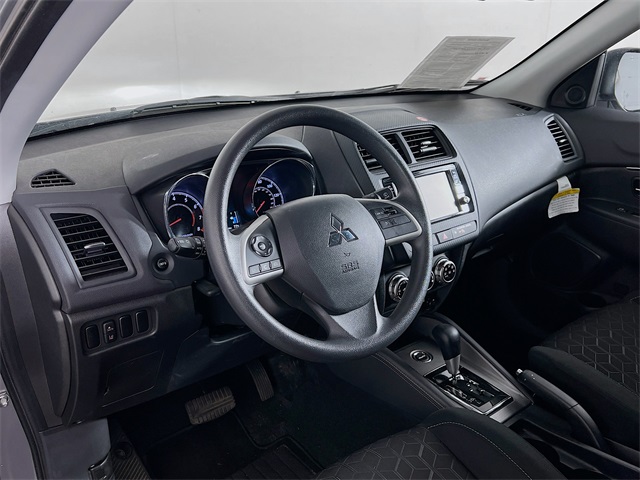 Vehicle image 31 of 37
