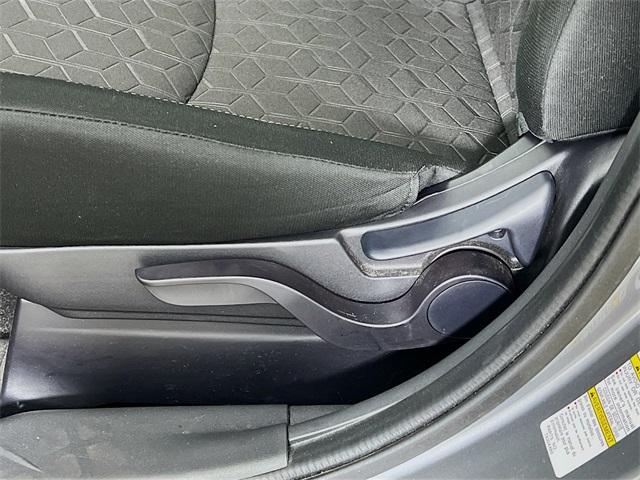 Vehicle image 11 of 37