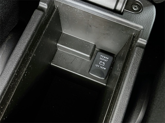 Vehicle image 30 of 37