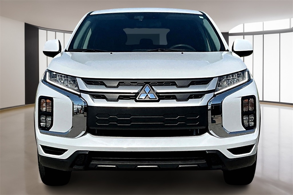 Vehicle image 2 of 33