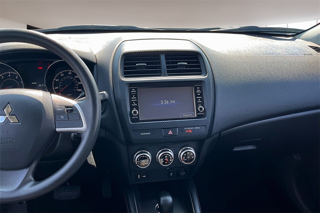 Vehicle image 20 of 33