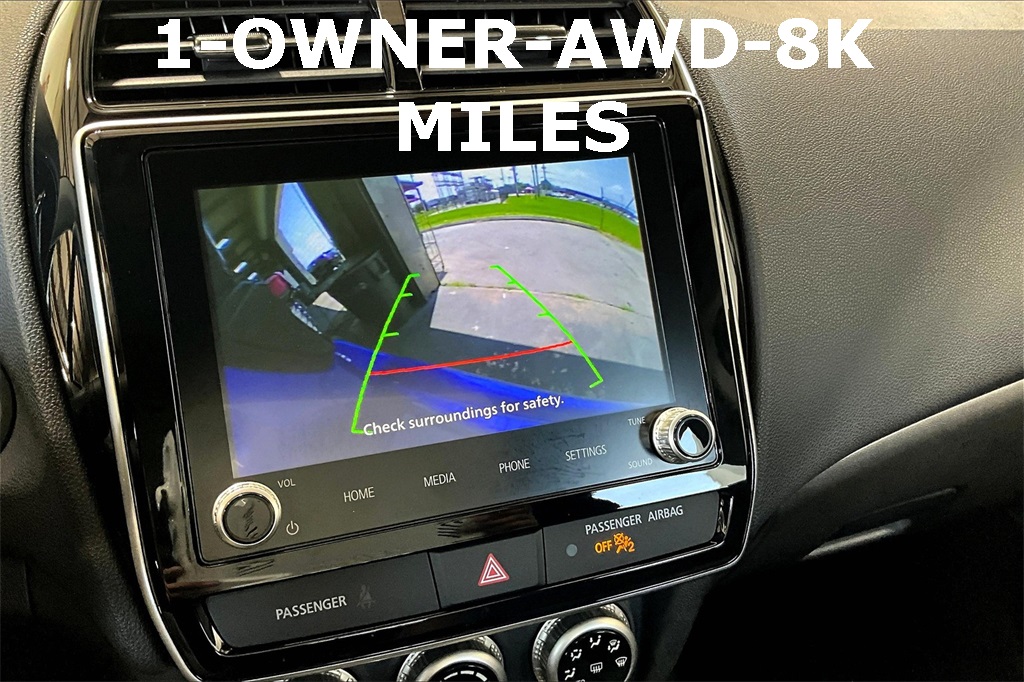 Vehicle image 20 of 32