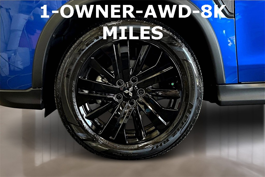 Vehicle image 9 of 32