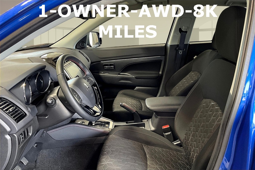 Vehicle image 12 of 32